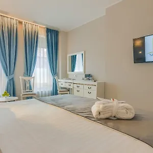 Hotel New Era, Boekarest